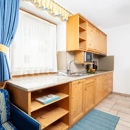 Aparthotel Frara